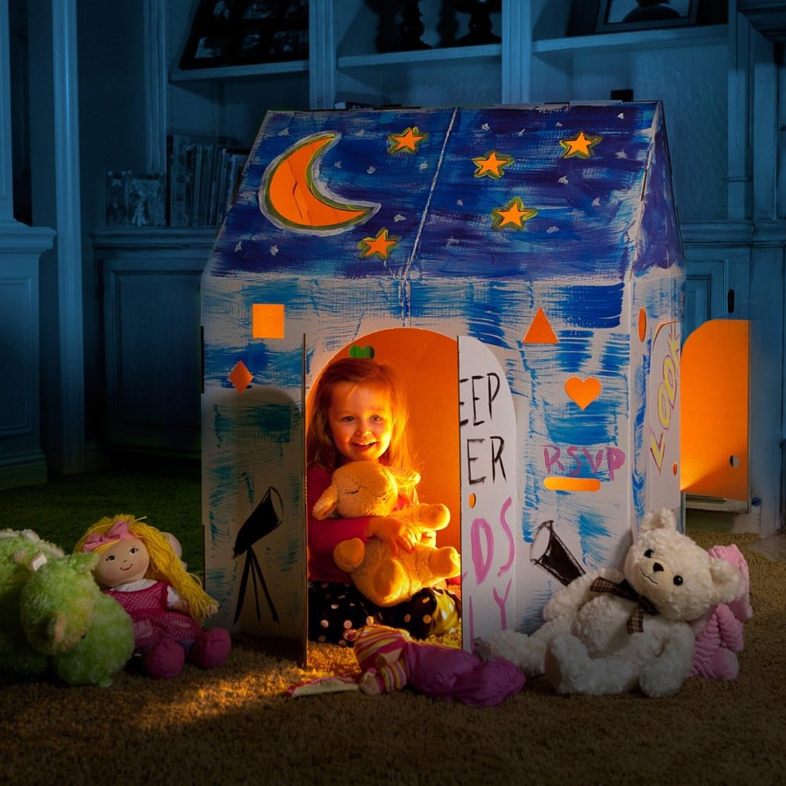 Building Wonder: Our DIY Cardboard Playhouse Adventure 🏠✨