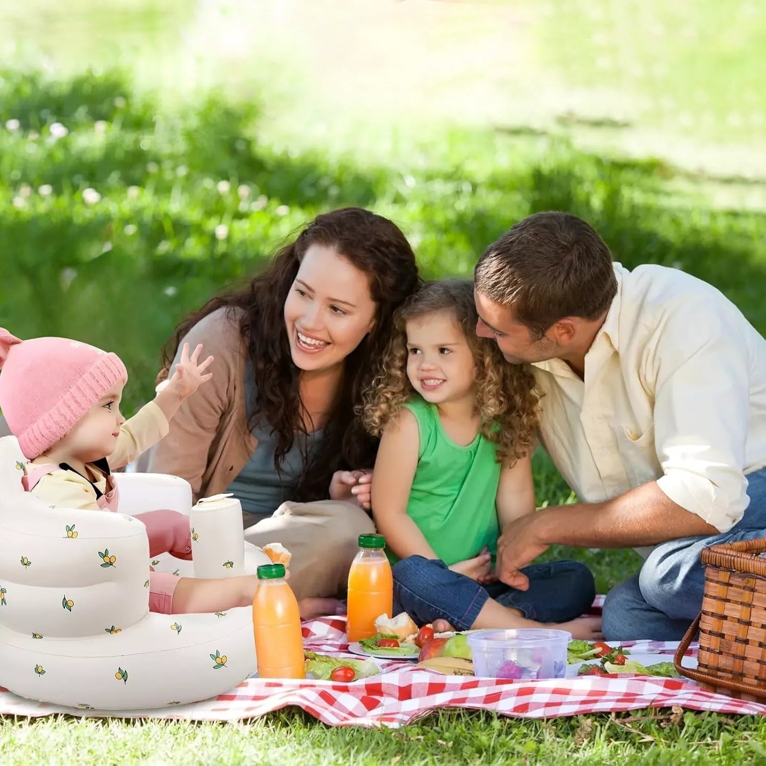 Here’s the story of a sunny Saturday with our little one — and their brand-new favorite seat 🛋️✨