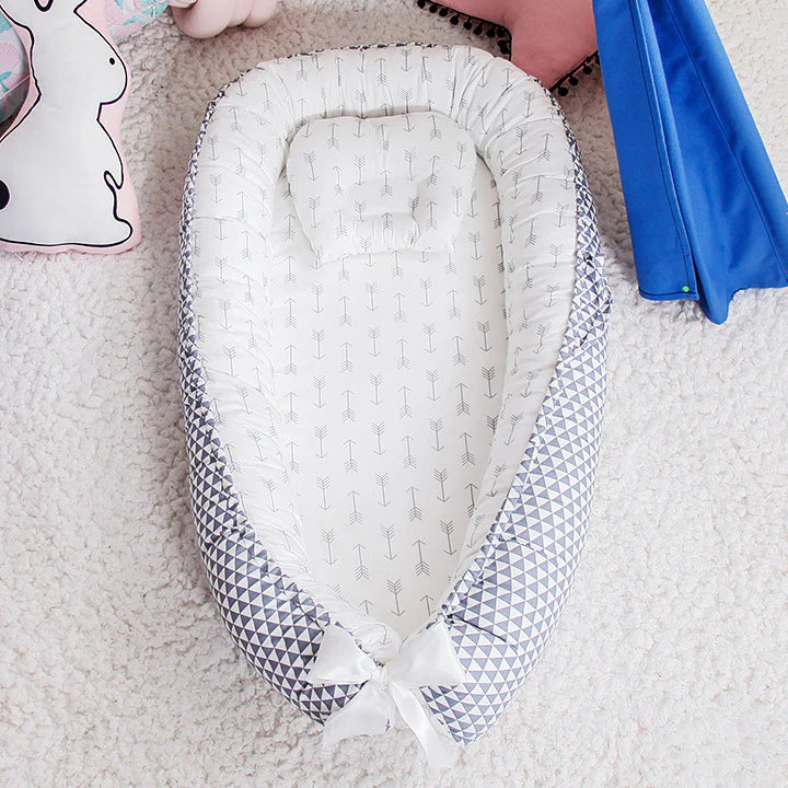 Classic Baby Lounger